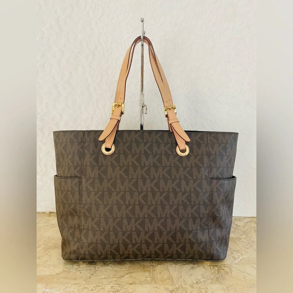 MICHAEL KORS brown logo large Voyager crossgrain leather tote shoulder bag - Picture 2 of 10